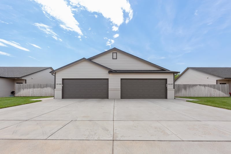 12105 12107 Shadow Lakes St, Maize, KS 67205-5261
