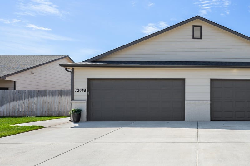 12055 12057 Shadow Lakes St, Maize, KS 67205-5261