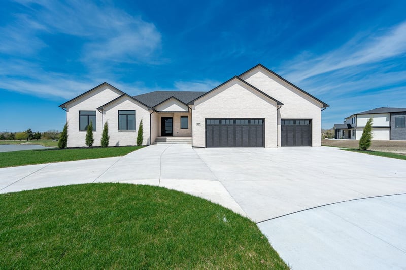 4817 Bridgewood Ct, Wichita, KS 67226