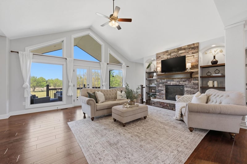 30100 W Deerwood Cir, Garden Plain, KS 67050