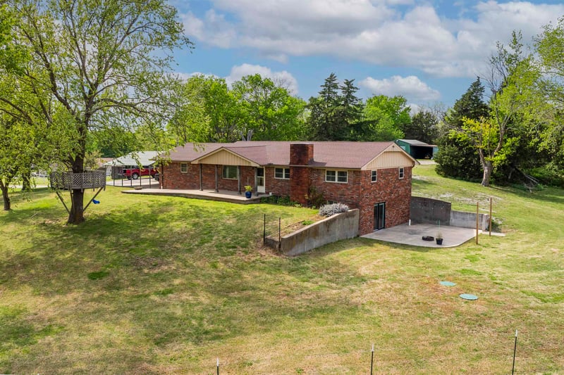 29750 93rd Ln, Arkansas City, KS 67005