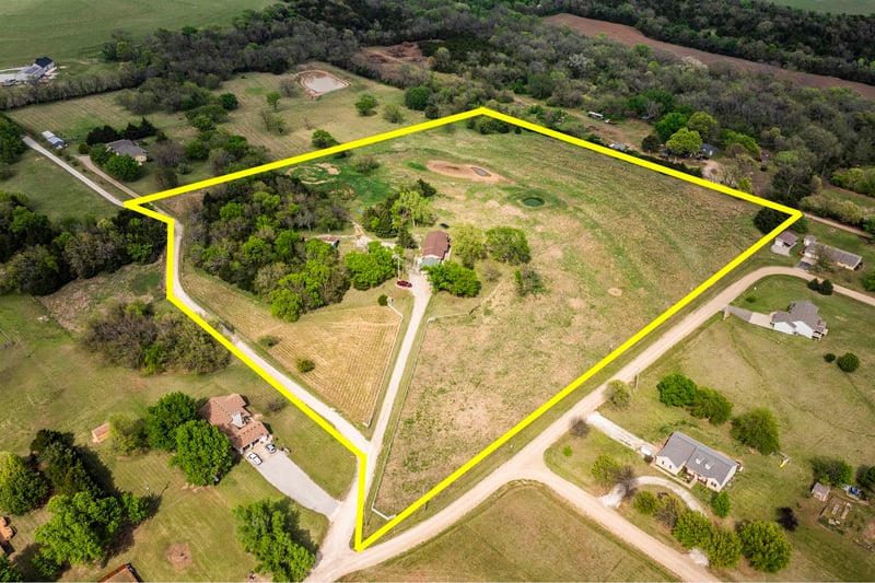 29750 93rd Ln, Arkansas City, KS 67005