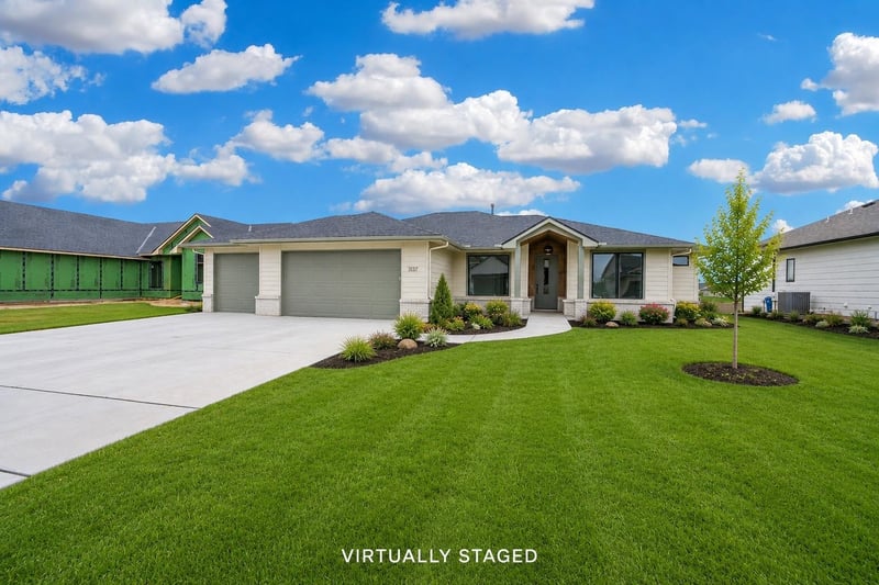 3137 Pine Grove Cir, Wichita, KS 67205