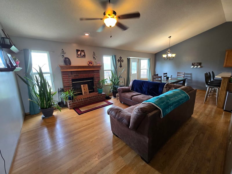 8841 N Hidden Ln, Park City, KS 67147