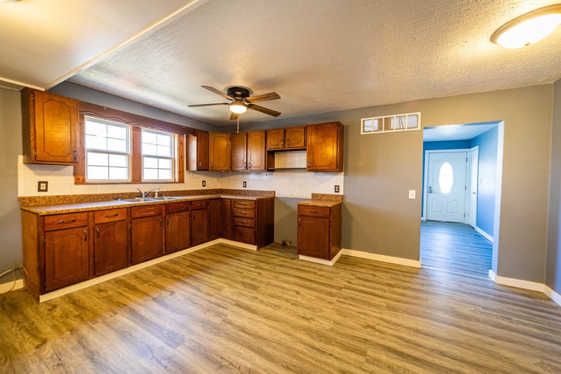 810 Church St, Concordia, KS 66901