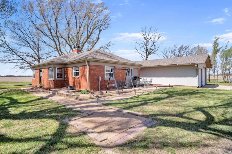 24000 W 95th St S, Viola, KS 67149