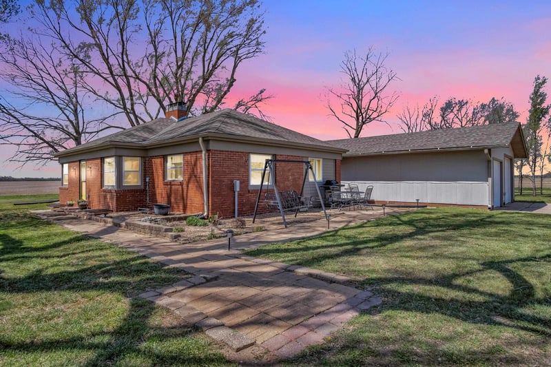 24000 W 95th St S, Viola, KS 67149