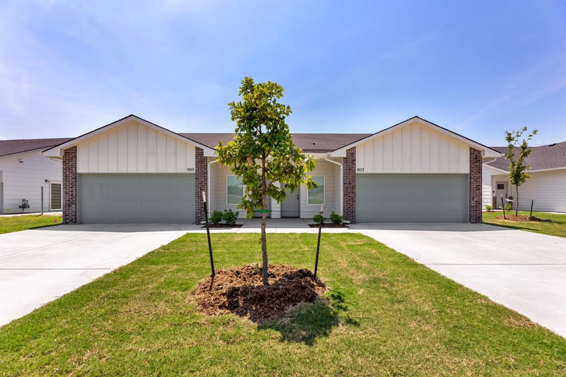 915-917 S Blaine St, Newton, KS 67114