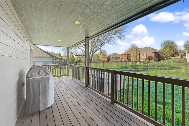 2601 Aberdeen Ln, Salina, KS 67401
