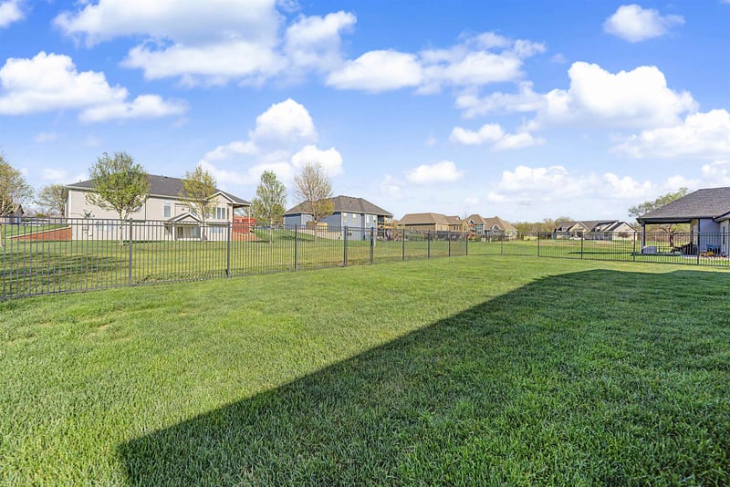 2601 Aberdeen Ln, Salina, KS 67401