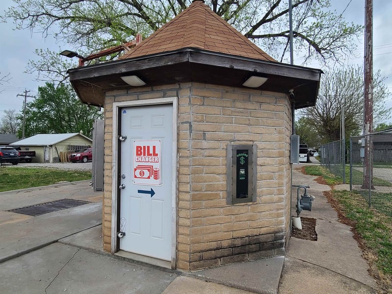 106 S Washington St, Marquette, KS 67464
