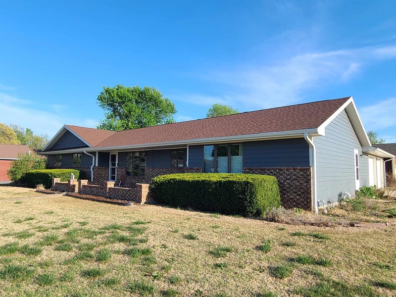 311 W Garfield St, Lindsborg, KS 67456