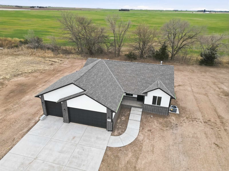 907 17th , Harper, KS 67058