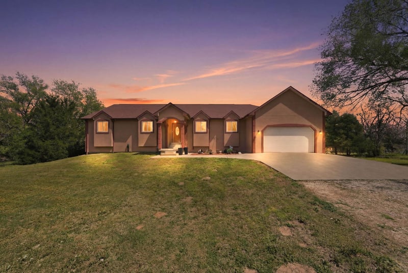 11470 151st St W, Sedgwick, KS 67135