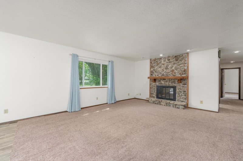 360 N Wichita St, Benton, KS 67017