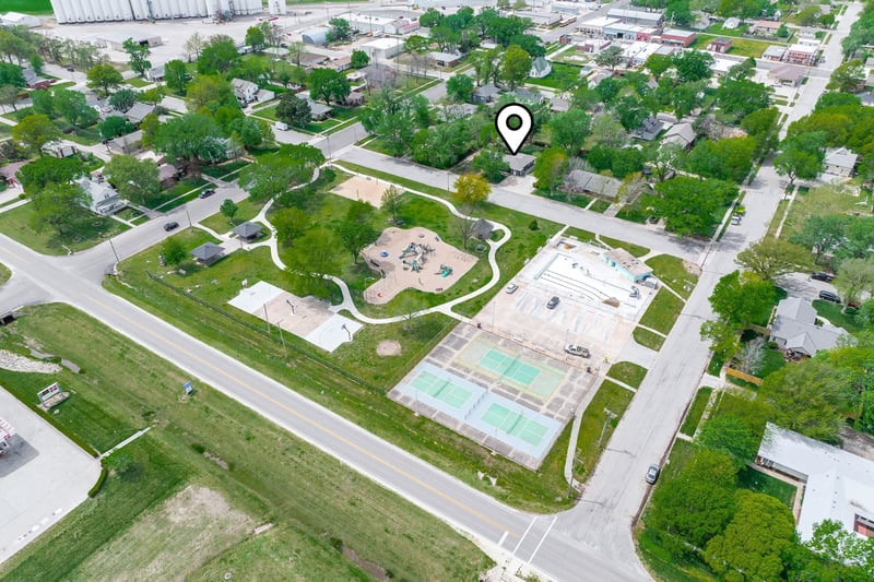 335 Sherman St, Andale, KS 67001