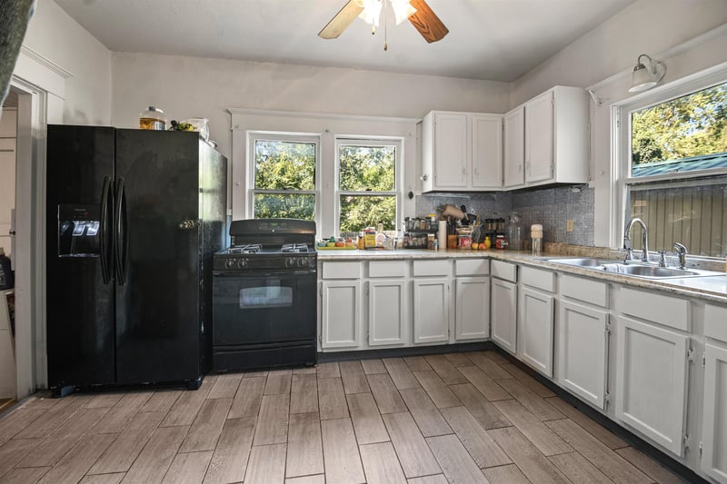 217 N Volutsia Ave, Wichita, KS 67214