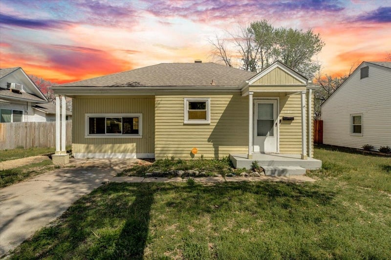 1126 Lulu Ave, Wichita, KS 67211