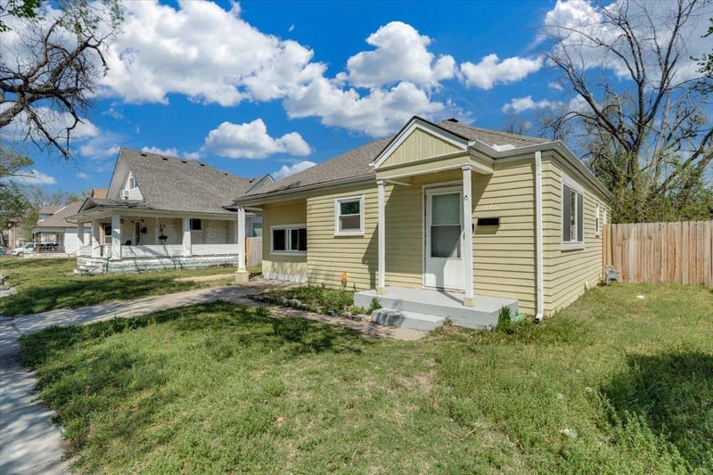 1126 Lulu Ave, Wichita, KS 67211