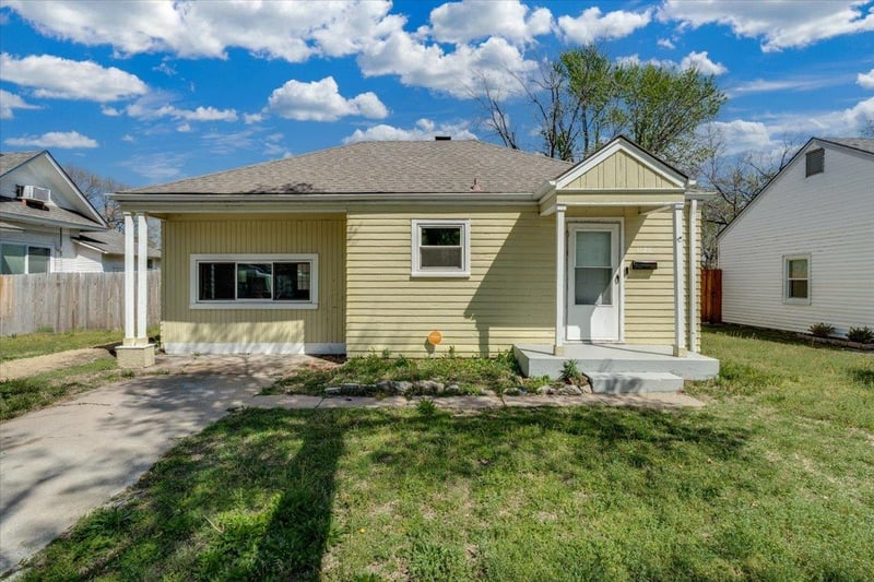 1126 Lulu Ave, Wichita, KS 67211
