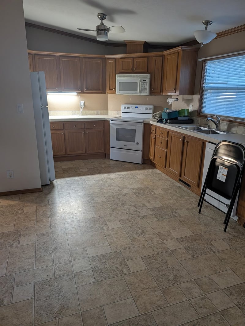 916 8th , Winfield, KS 67156