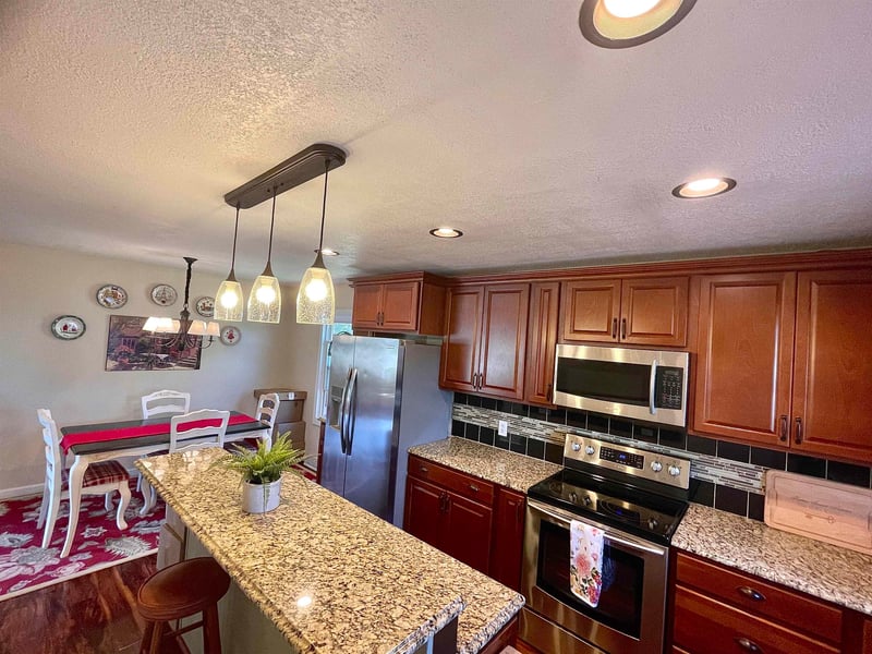 122 W Vine St, Argonia, KS 67004