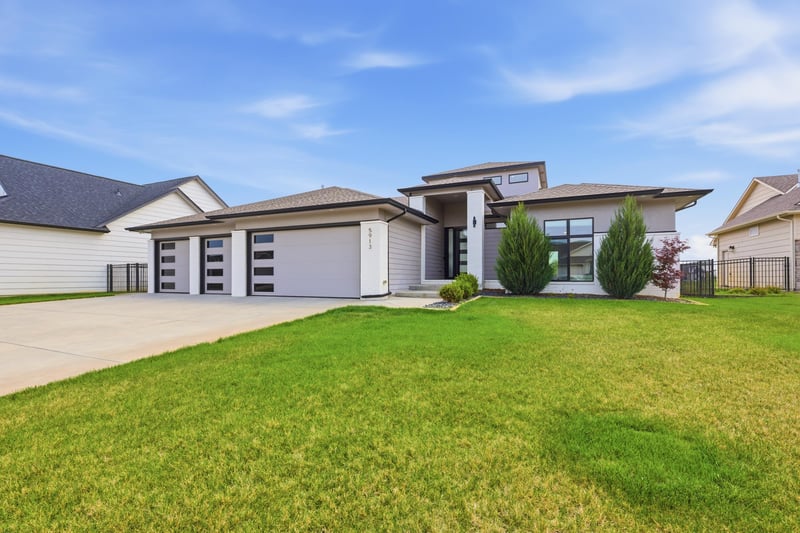 5913 Driftwood St, Wichita, KS 67205