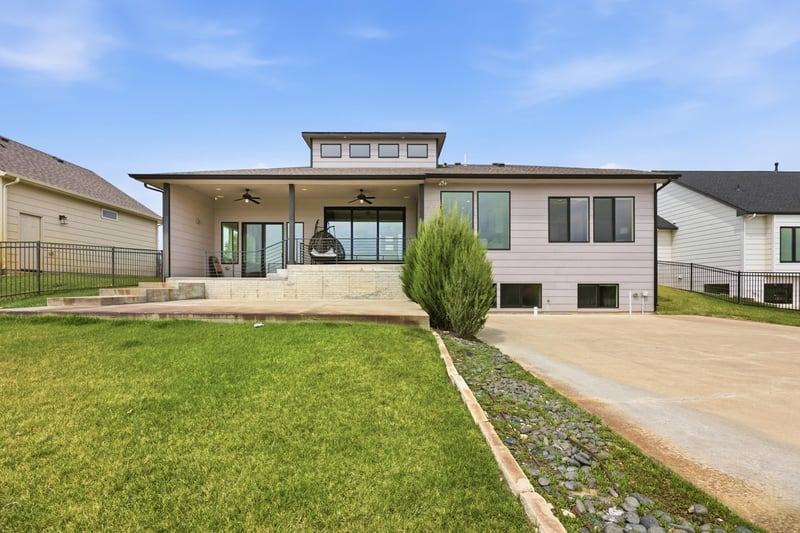 5913 Driftwood St, Wichita, KS 67205