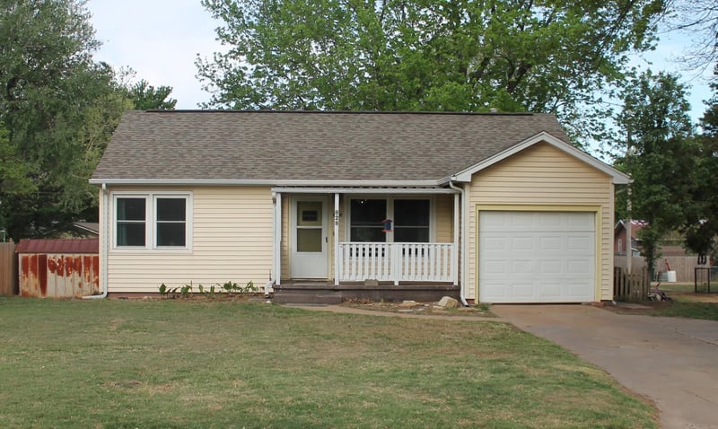 828 Anthony Ave, Anthony, KS 67003