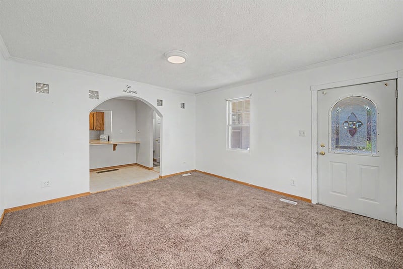 740 Merrill St, Salina, KS 67401