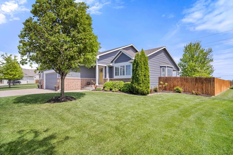 600 Goldspike Ct, Newton, KS 67114