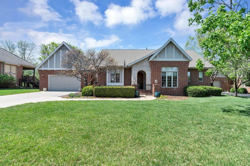 9237 N Wilson Estates Ct, Wichita, KS 67206