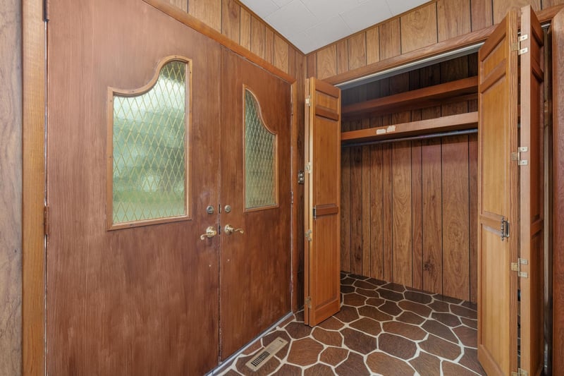 319 N Michigan St, Oxford, KS 67119