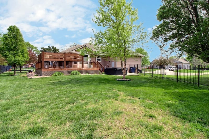 12318 E Lincoln Ct, Wichita, KS 67207