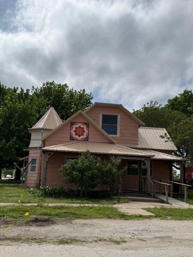 503 Elm St, Burden, KS 67019