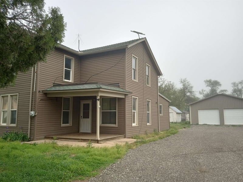 522 North , Halstead, KS 67056