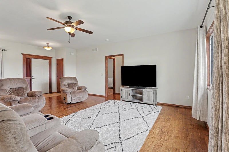 602 High St, Argonia, KS 67004