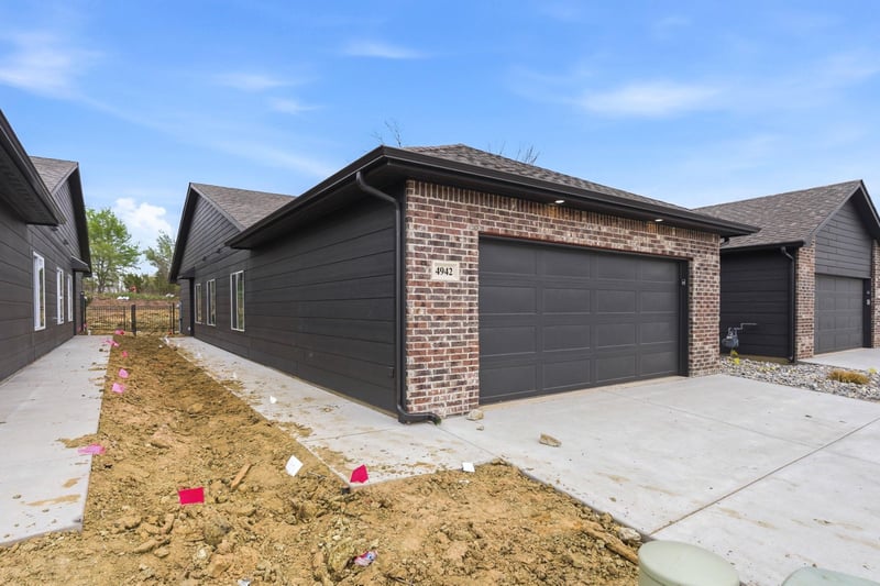 4942 Vassar Ave, Wichita, KS 67220