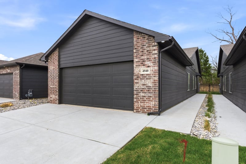 4940 Vassar Ave, Wichita, KS 67220