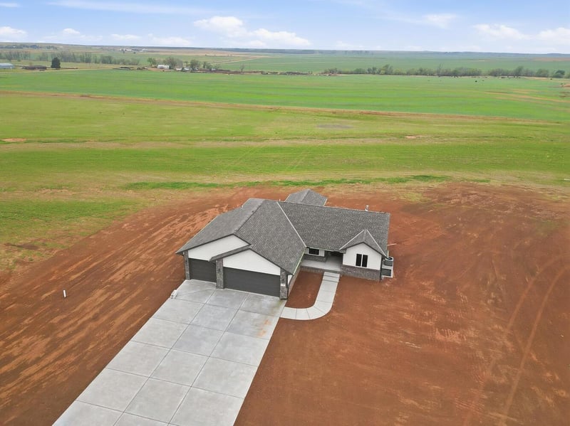 930 West Ave, Anthony, KS 67003