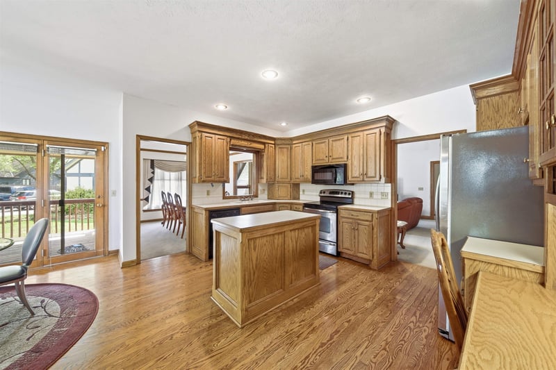14101 Lakeview Ct, Wichita, KS 67230