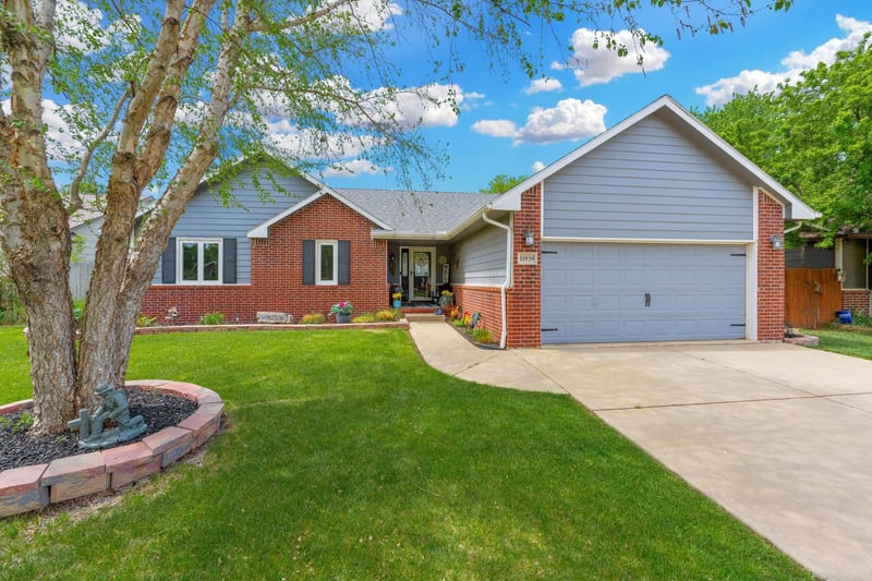 11939 W Carr Ct, Wichita, KS 67209