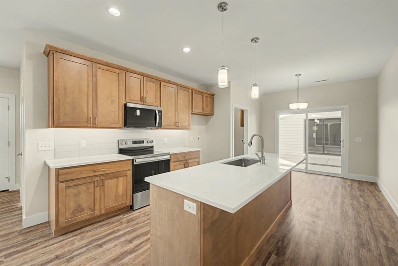 1202 Vista Sur Dr, Salina, KS 67401