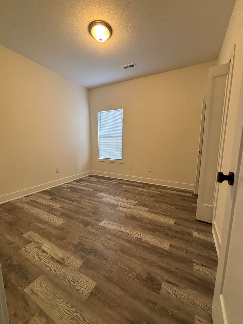 5436 Colburn Ct, Bel Aire, KS 67220
