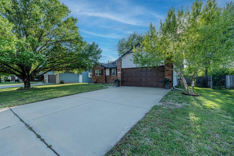 1013 Park Rd, Rose Hill, KS 67133