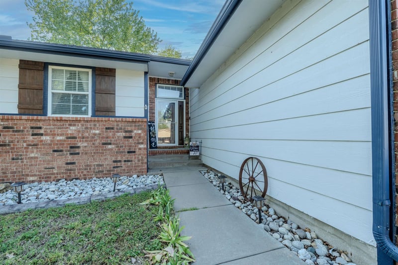 1013 Park Rd, Rose Hill, KS 67133