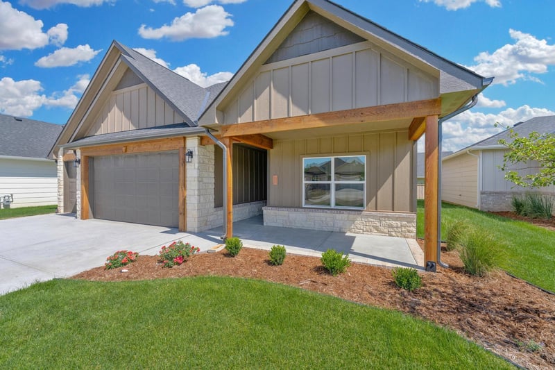 742 Rainbow Lake Ct, Wichita, KS 67235