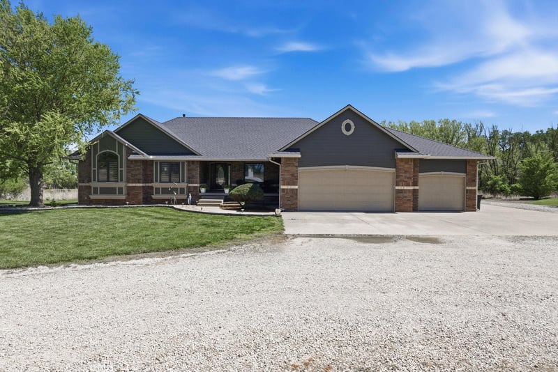 6402 Busy Bee Ct, Andale, KS 67001