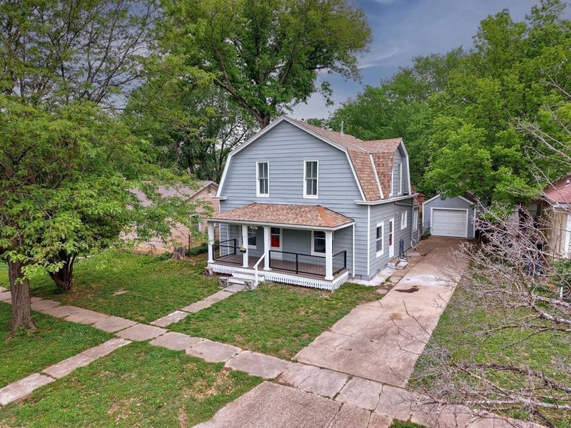 1516 11th Ave, Winfield, KS 67156
