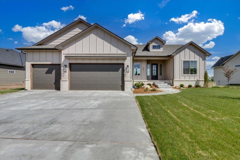 253 Ciderbluff Ct, Wichita, KS 67052